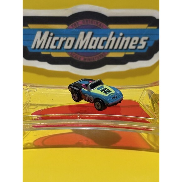 Micro Machines 75 Chevy Corvette Galoob - Picture 1 of 9